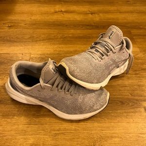 Women’s ASICS Versablast